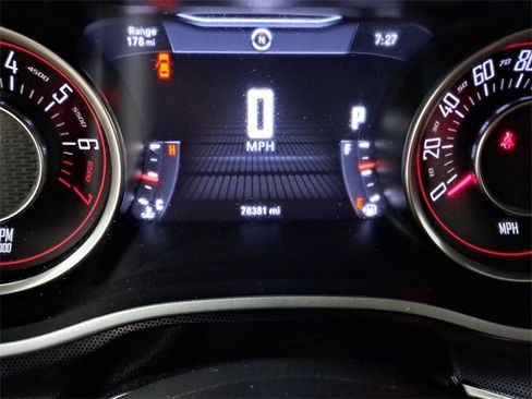 Used 2015 Dodge Challenger SXT Plus w/ Sound Group II image 2