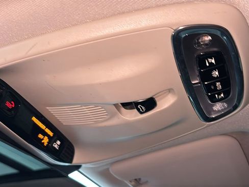 Used 2018 Volvo XC60 T5 Momentum w/ Vision Package image 22