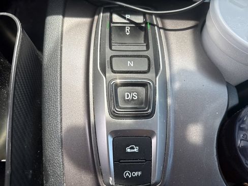 Used 2020 Honda Ridgeline Sport image 21