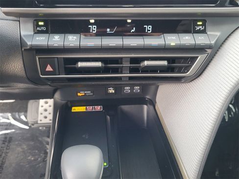 Used 2025 Toyota Camry XSE image 24