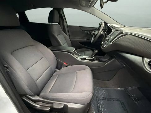 Used 2017 Chevrolet Malibu LS w/ LPO, Convenience Package 1 FWD image 20