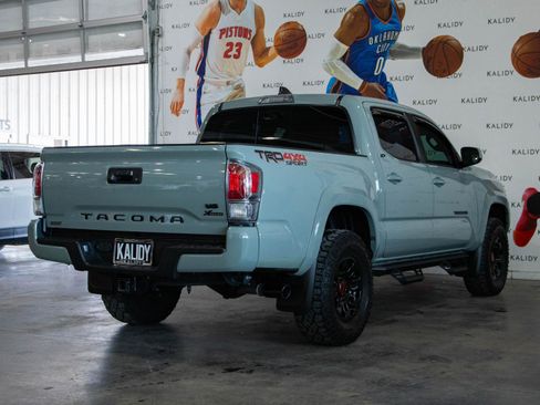 Used 2022 Toyota Tacoma TRD Sport AWD/4WD image 24
