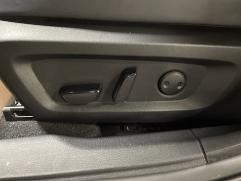 Used 2025 Mitsubishi Outlander SE image 11