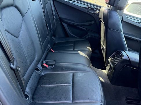 Used 2018 Porsche Macan image 27