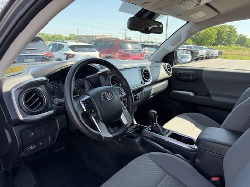 Used 2023 Toyota Tacoma SR5 w/ SX Package AWD/4WD image 9