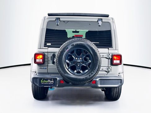 Used 2023 Jeep Wrangler Unlimited w/ Sun & Screen Package AWD/4WD image 7