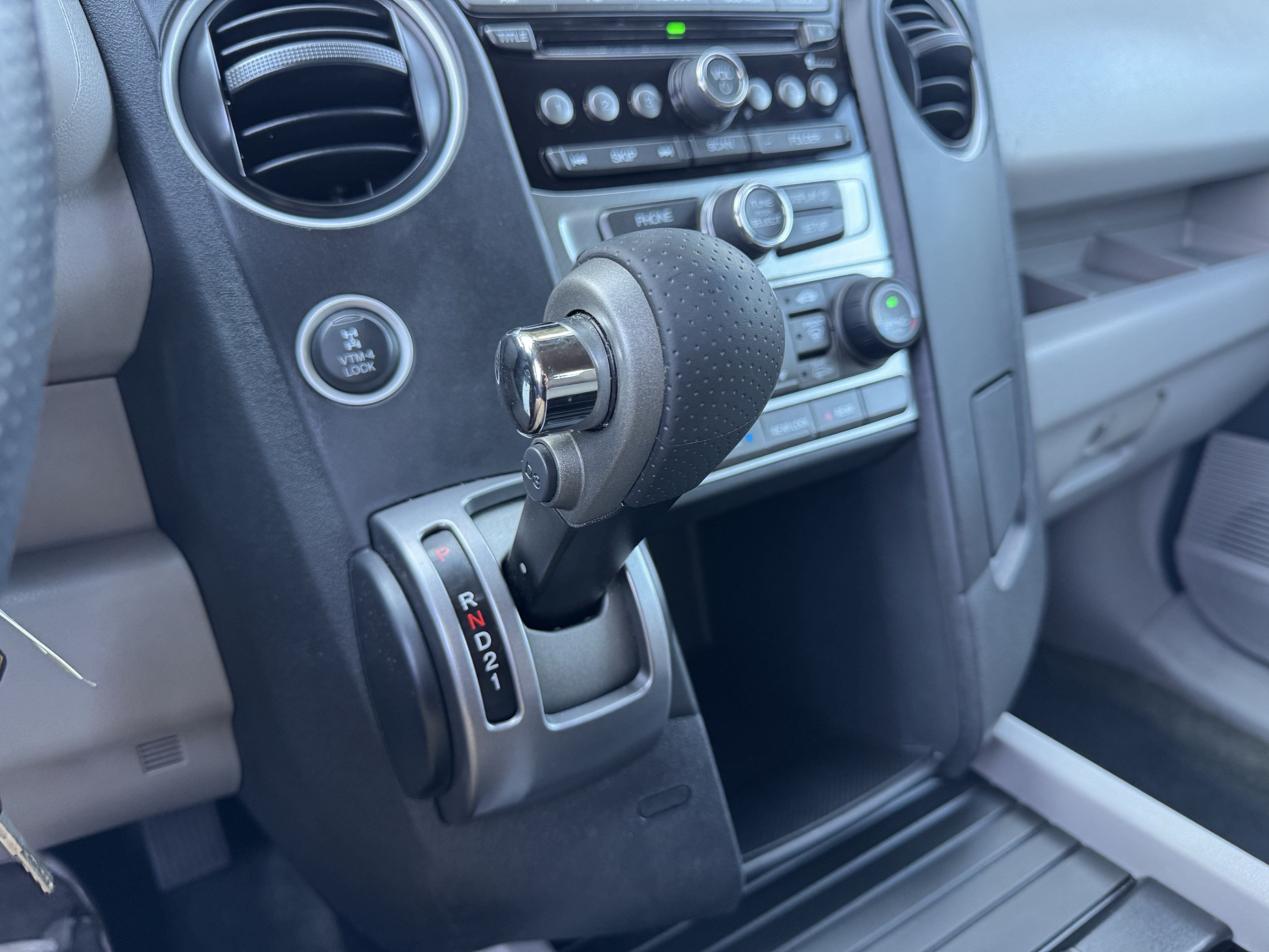 Used 2014 Honda Pilot EX image 32