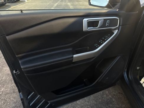 Used 2023 Ford Explorer XLT w/ Equipment Group 202A image 28
