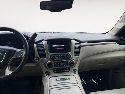 Used 2019 GMC Yukon Denali w/ Denali Ultimate Package AWD/4WD image 11