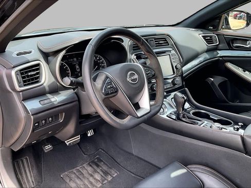 Used 2023 Nissan Maxima SR w/ Sport Mat Group FWD image 16