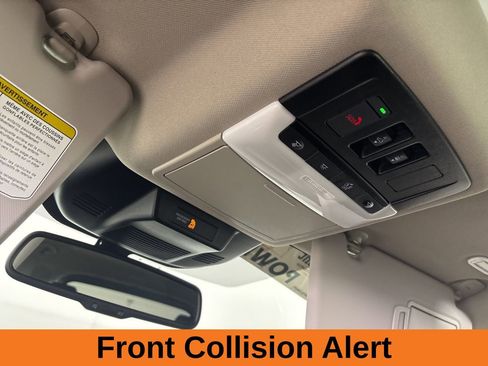 Used 2024 Nissan Rogue Platinum w/ Platinum Premium Package image 17