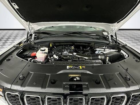 Used 2024 Jeep Grand Cherokee Limited w/ Trailer Tow Package image 30