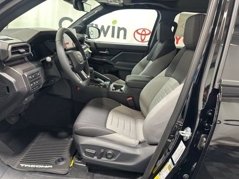 New 2025 Toyota Tacoma TRD Off-Road AWD/4WD image 23
