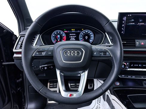 Used 2025 Audi SQ5 Premium Plus image 29