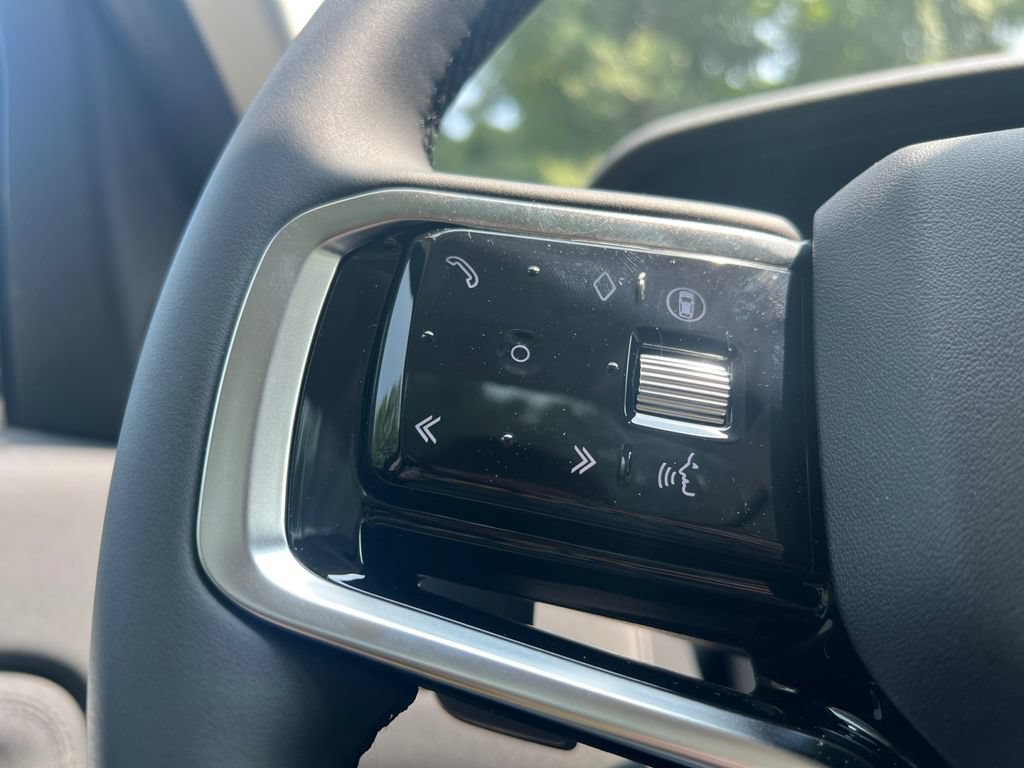 New 2025 Land Rover Discovery Sport S AWD/4WD image 16