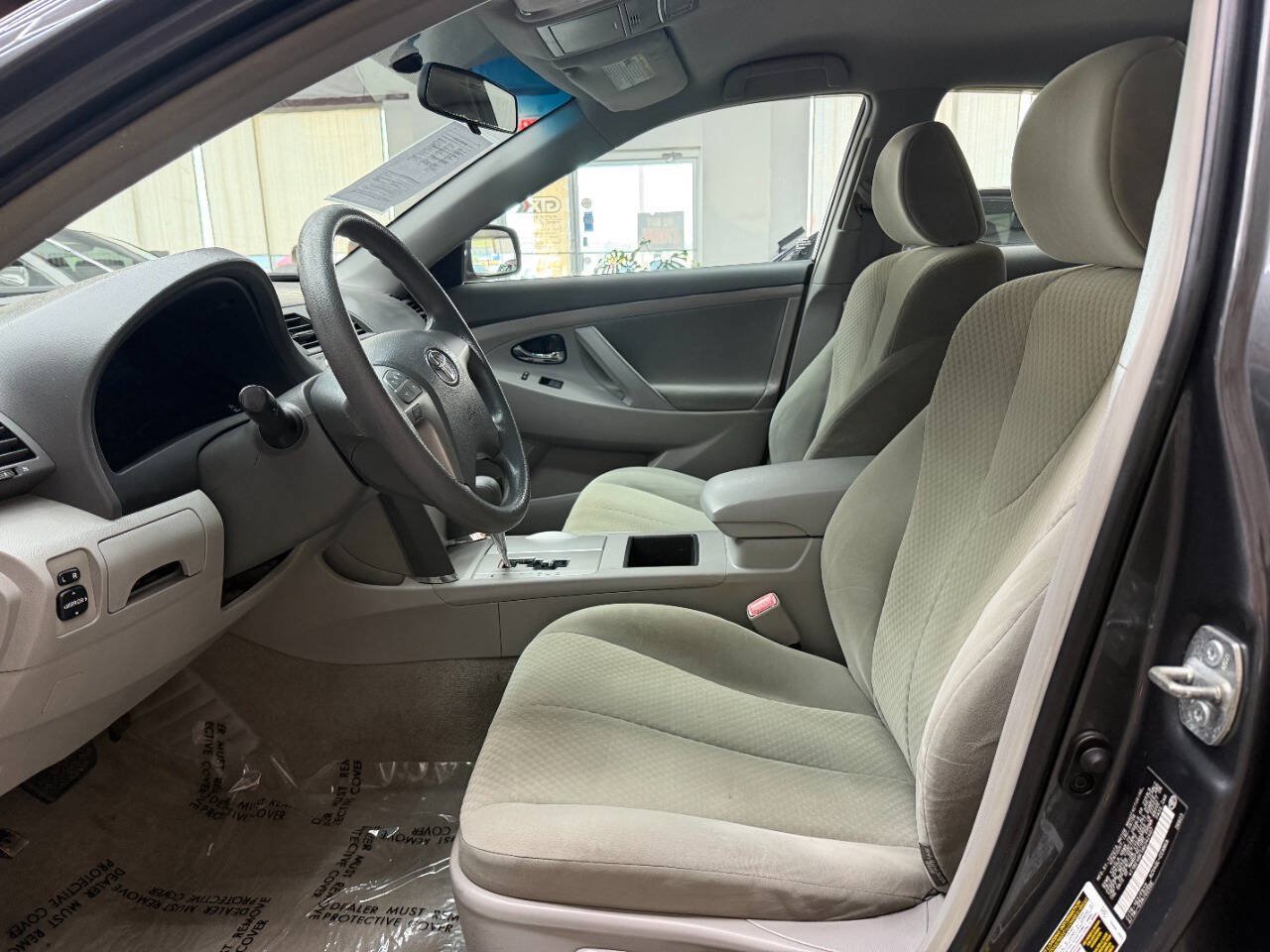 Used 2009 Toyota Camry LE FWD image 11