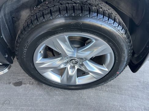 Used 2019 Toyota Highlander Limited image 30