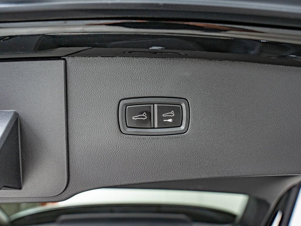 Certified 2025 Porsche Cayenne E-Hybrid Coupe AWD/4WD image 42
