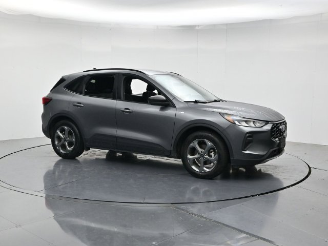 Certified 2025 Ford Escape ST-Line FWD image 3