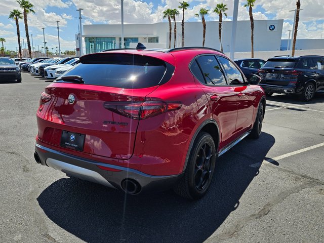 Used 2022 Alfa Romeo Stelvio Ti w/ Active Assist Plus Package AWD/4WD image 5