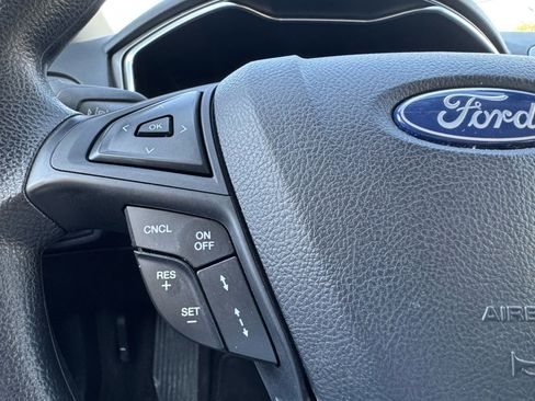 Used 2020 Ford Fusion SE image 17