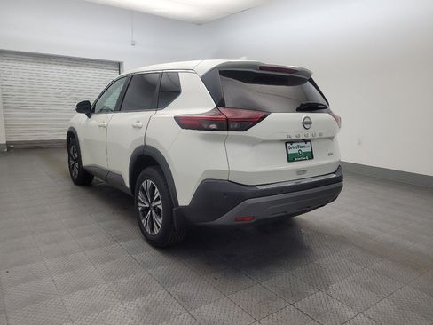 Used 2023 Nissan Rogue SV image 5