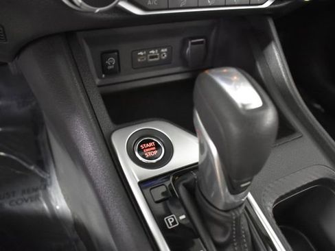 Used 2025 Nissan Sentra SV FWD image 20