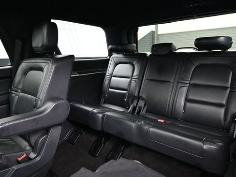 Used 2024 Lincoln Navigator Premiere AWD/4WD image 24