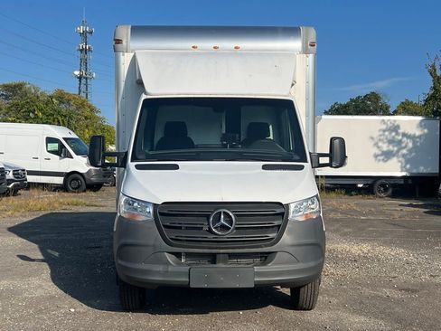 Used 2024 Mercedes-Benz Sprinter 4500 image 5