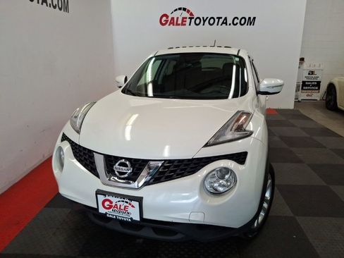 Used 2015 Nissan Juke SV AWD/4WD image 3