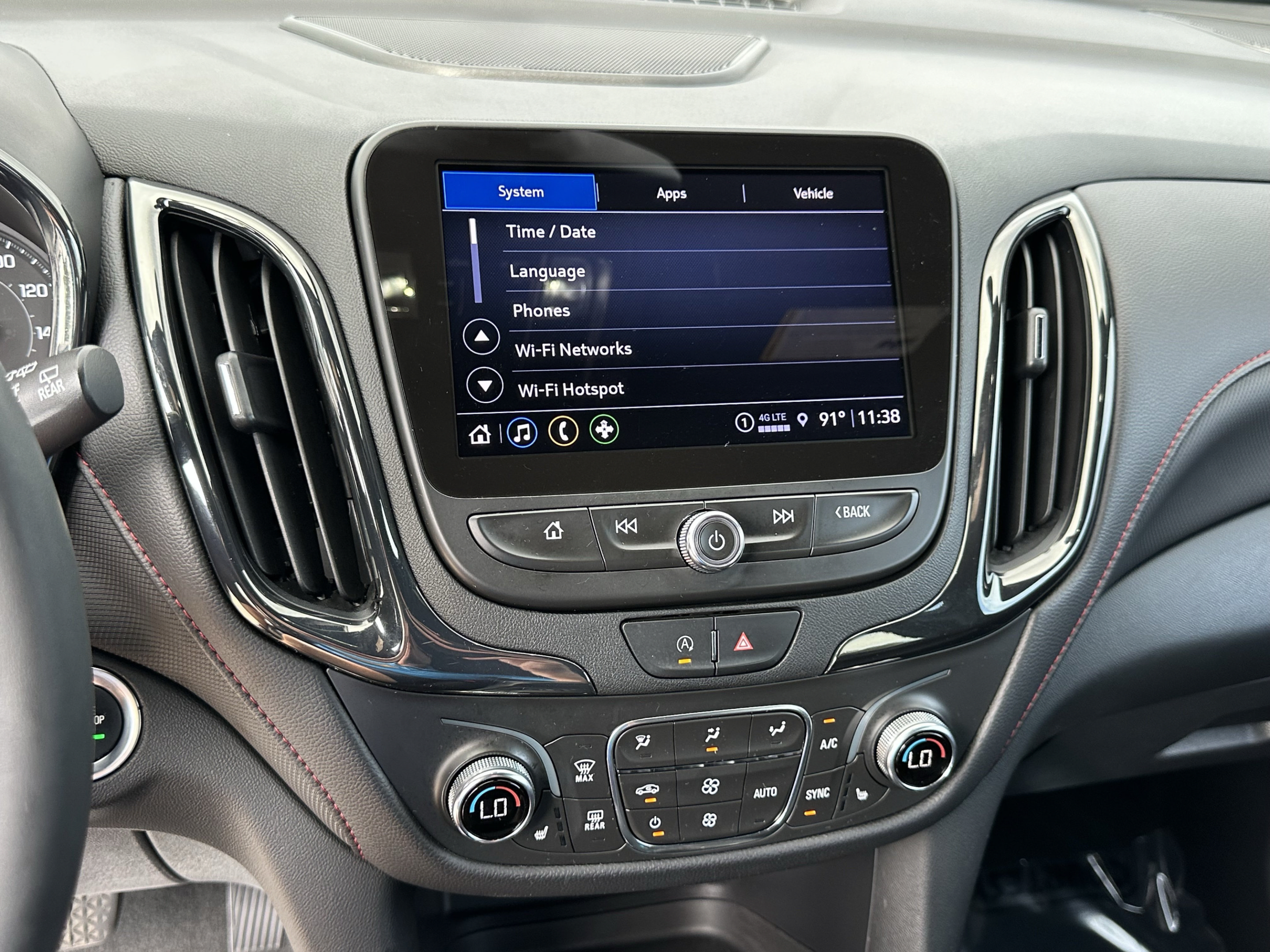 Used 2023 Chevrolet Equinox RS w/ RS Leather Package FWD image 25