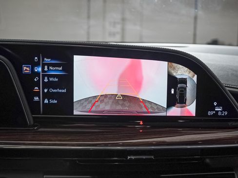 Used 2021 Cadillac Escalade Premium Luxury AWD/4WD image 23