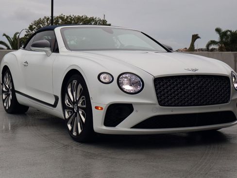 Used 2024 Bentley Continental GT Mulliner image 1