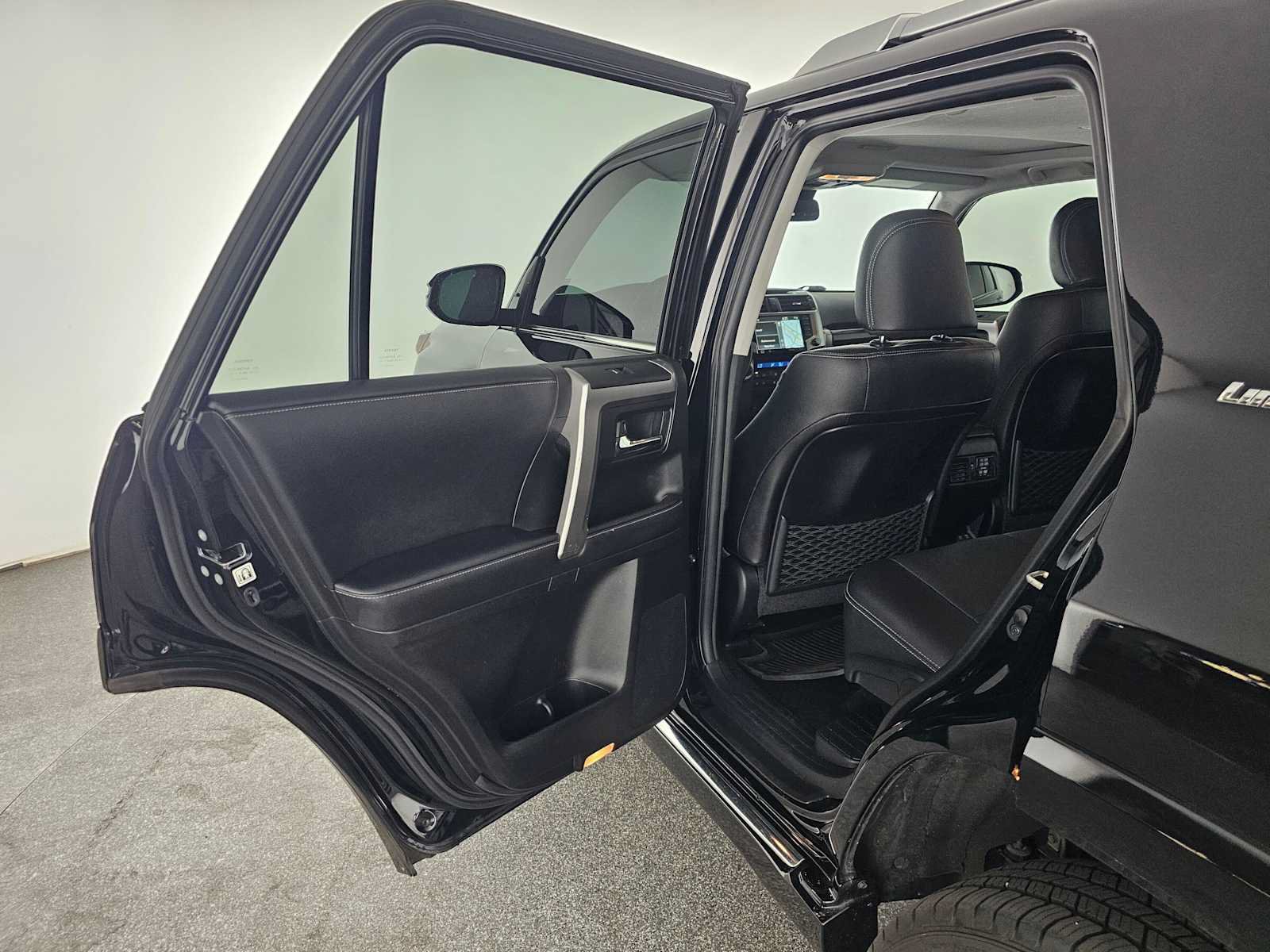 Used 2022 Toyota 4Runner Limited AWD/4WD image 17
