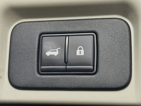 Used 2024 Nissan Ariya FWD image 30