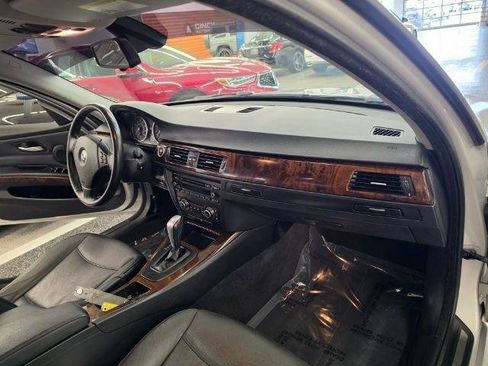 Used 2010 BMW 328i xDrive Sedan AWD/4WD image 8