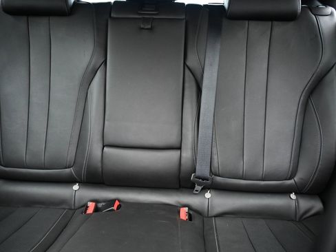 Used 2017 BMW X6 M image 11