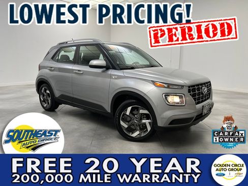 Used 2025 Hyundai Venue SEL image 1