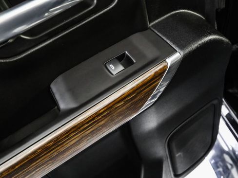 Used 2021 Chevrolet Silverado 1500 High Country w/ Technology Package image 51