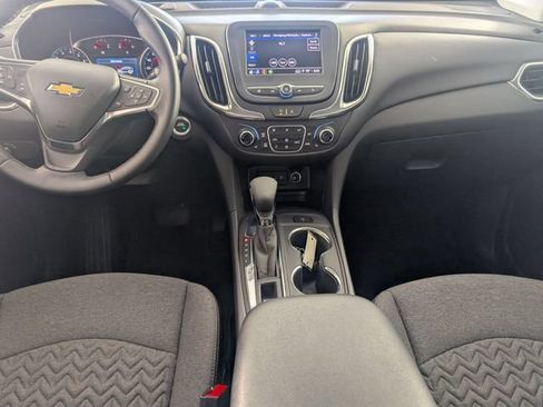 Used 2024 Chevrolet Equinox LT FWD image 25