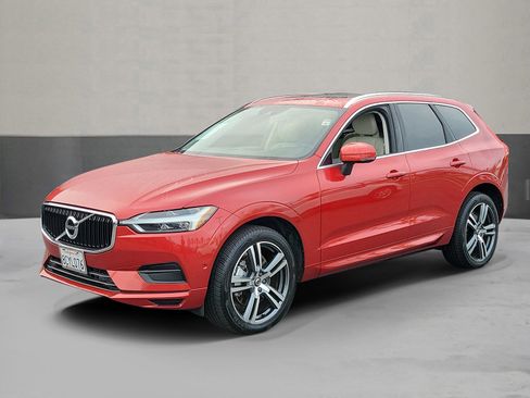 Used 2018 Volvo XC60 T6 Momentum w/ Convenience Package AWD/4WD image 1