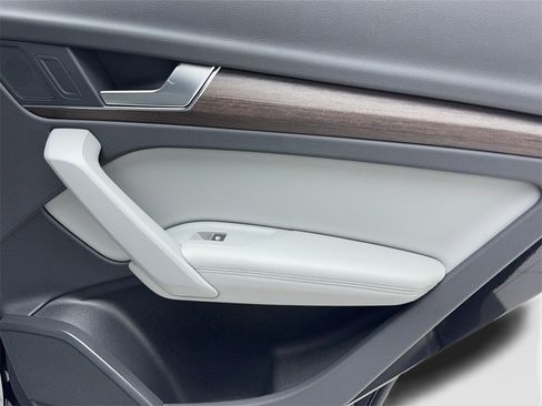 Used 2022 Audi Q5 2.0T Premium Plus image 48