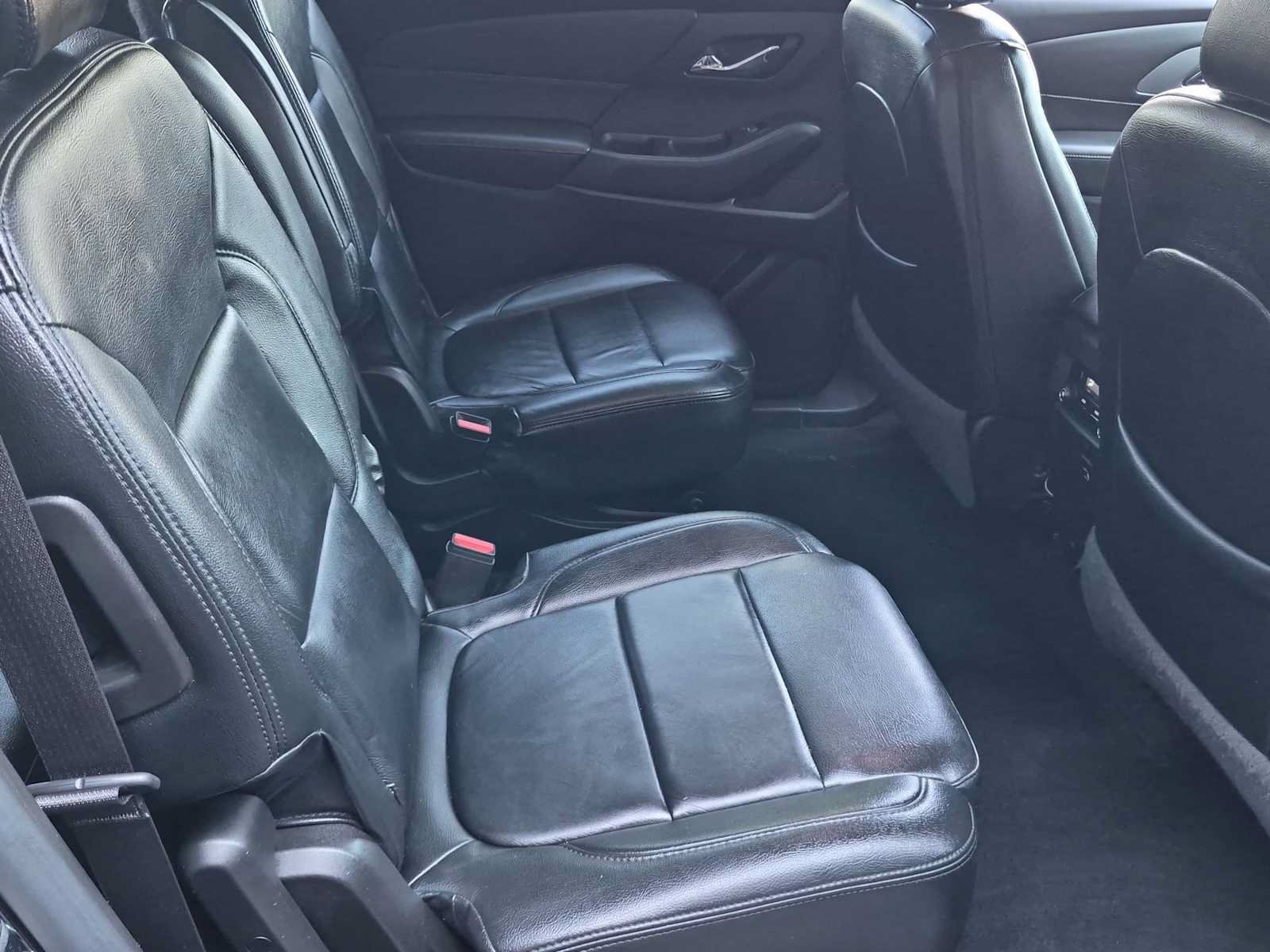 Used 2018 Chevrolet Traverse LT AWD/4WD image 19
