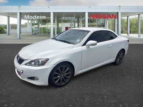 Used 2013 Lexus IS 250C w/ Luxury Pkg RWD image 1