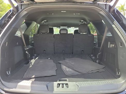 Used 2025 Ford Explorer ST-Line w/ Premium Package image 5