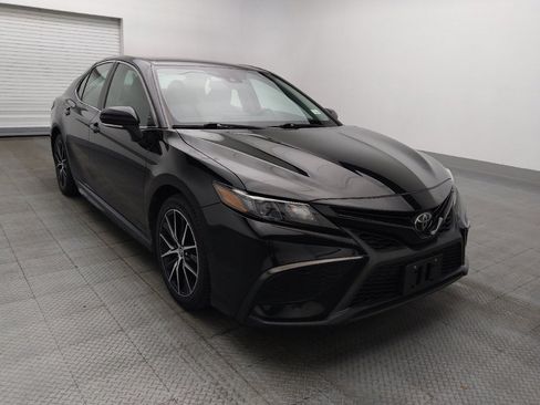 Used 2022 Toyota Camry SE image 13