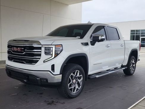 Used 2023 GMC Sierra 1500 SLT w/ SLT Premium Package image 1