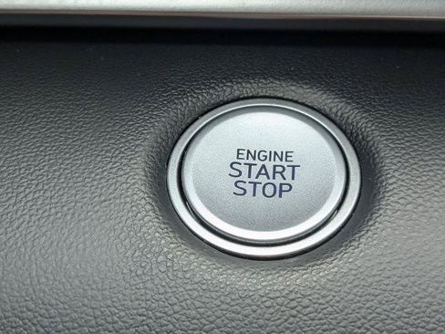 Used 2022 Hyundai Elantra Blue FWD image 26