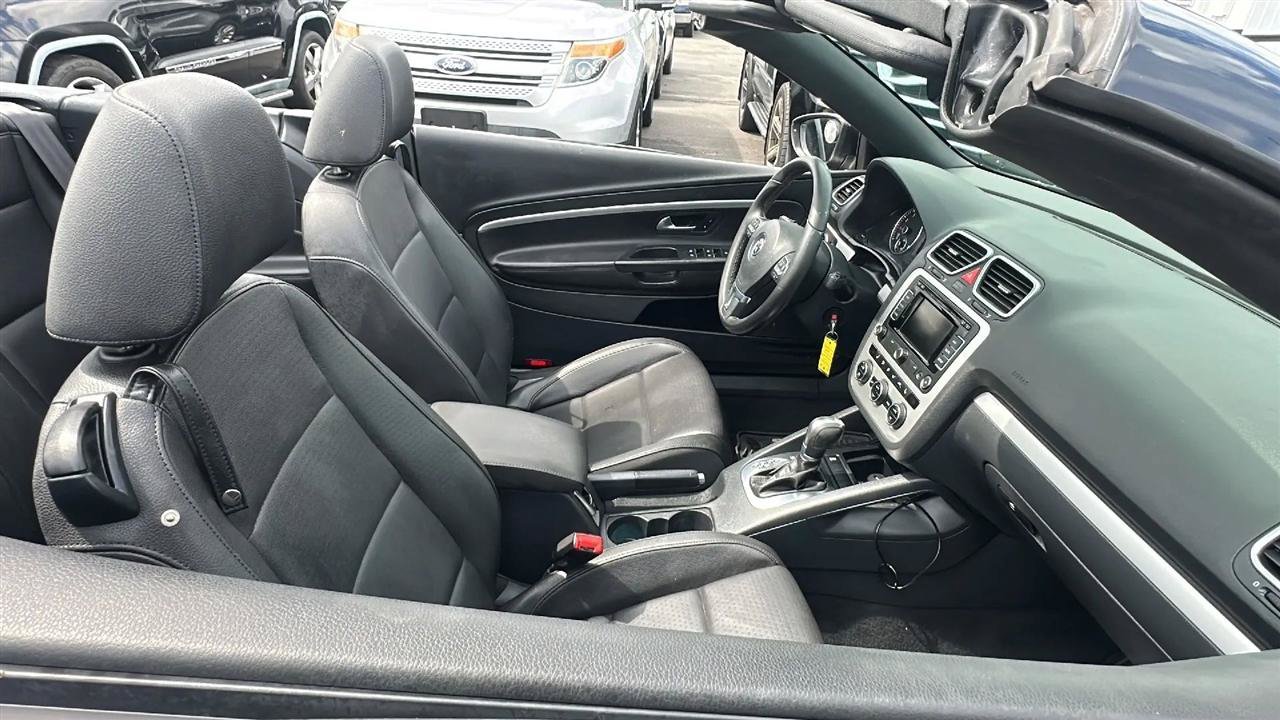 Used 2015 Volkswagen Eos Komfort FWD image 20