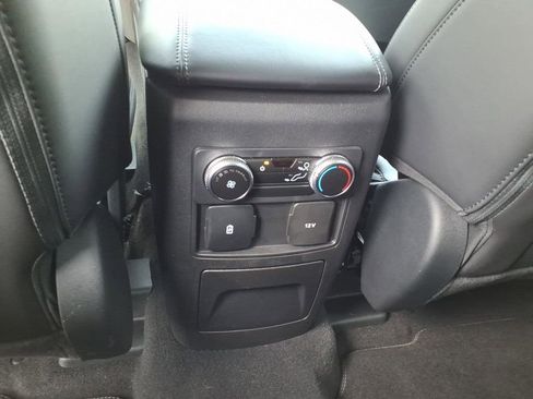 Used 2024 Ford Explorer XLT w/ Equipment Group 202A AWD/4WD image 13